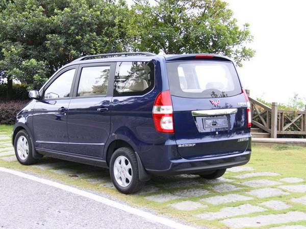 轉(zhuǎn)讓五菱宏光商務(wù)車8000元