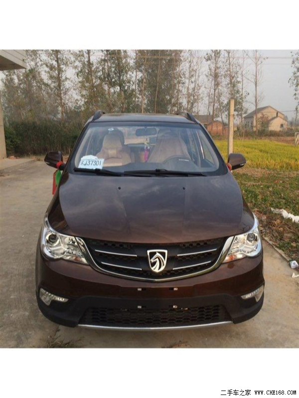寶駿730商務(wù)型車9000元