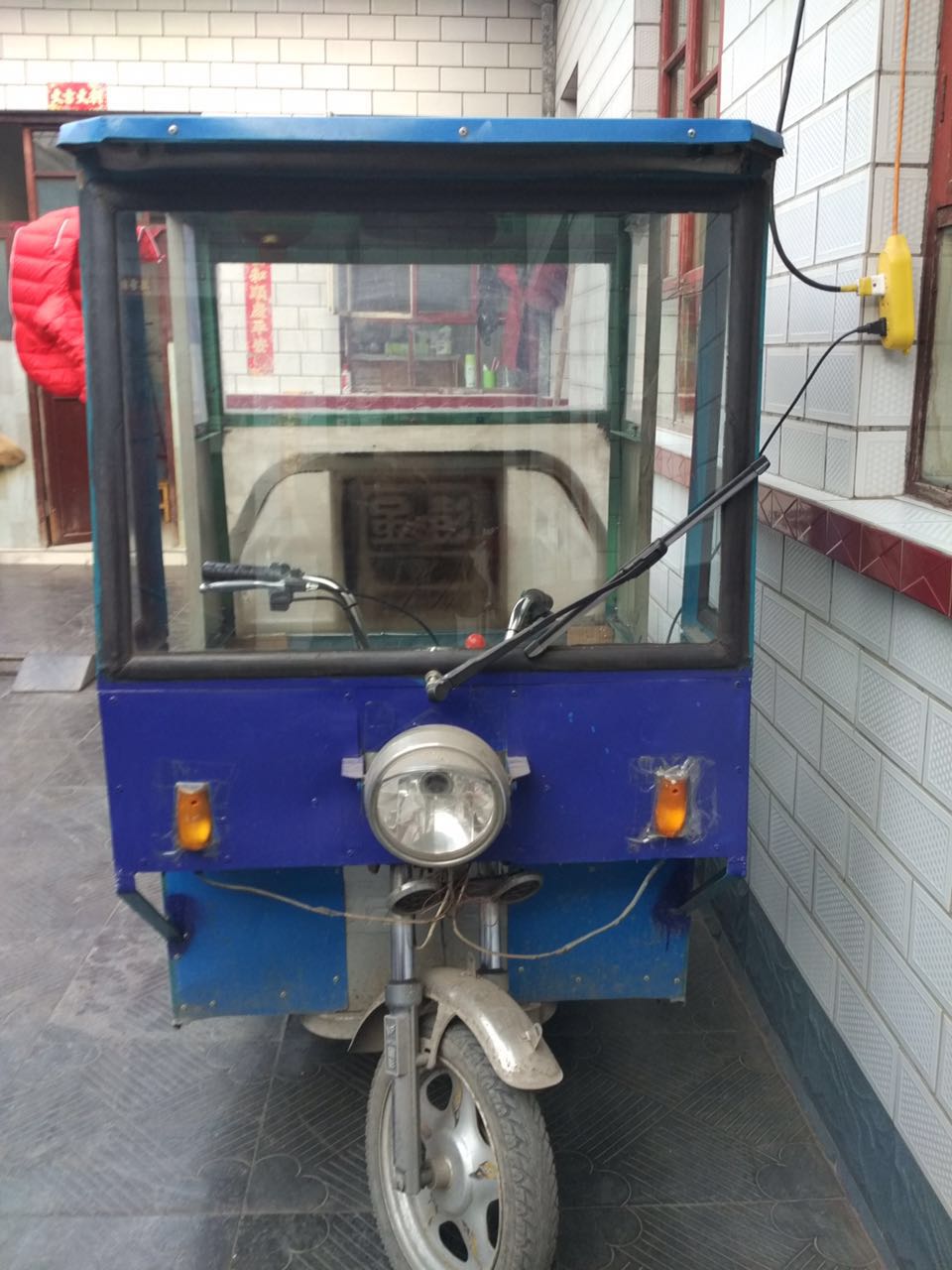 轉(zhuǎn)讓自用電動(dòng)三輪車