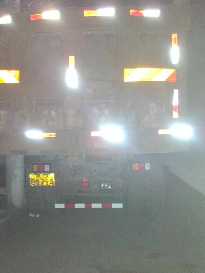 歐曼后八輪倒土翻斗車