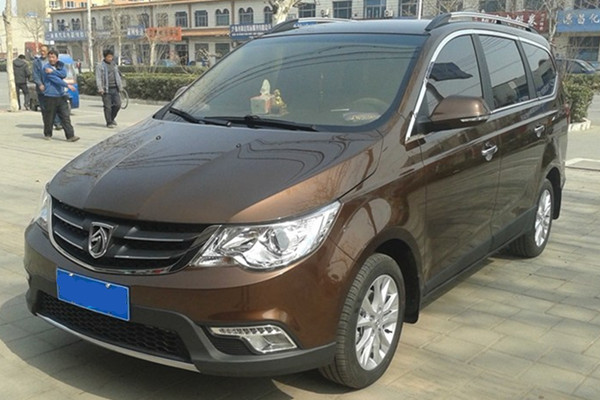 出售寶駿730商務(wù)車