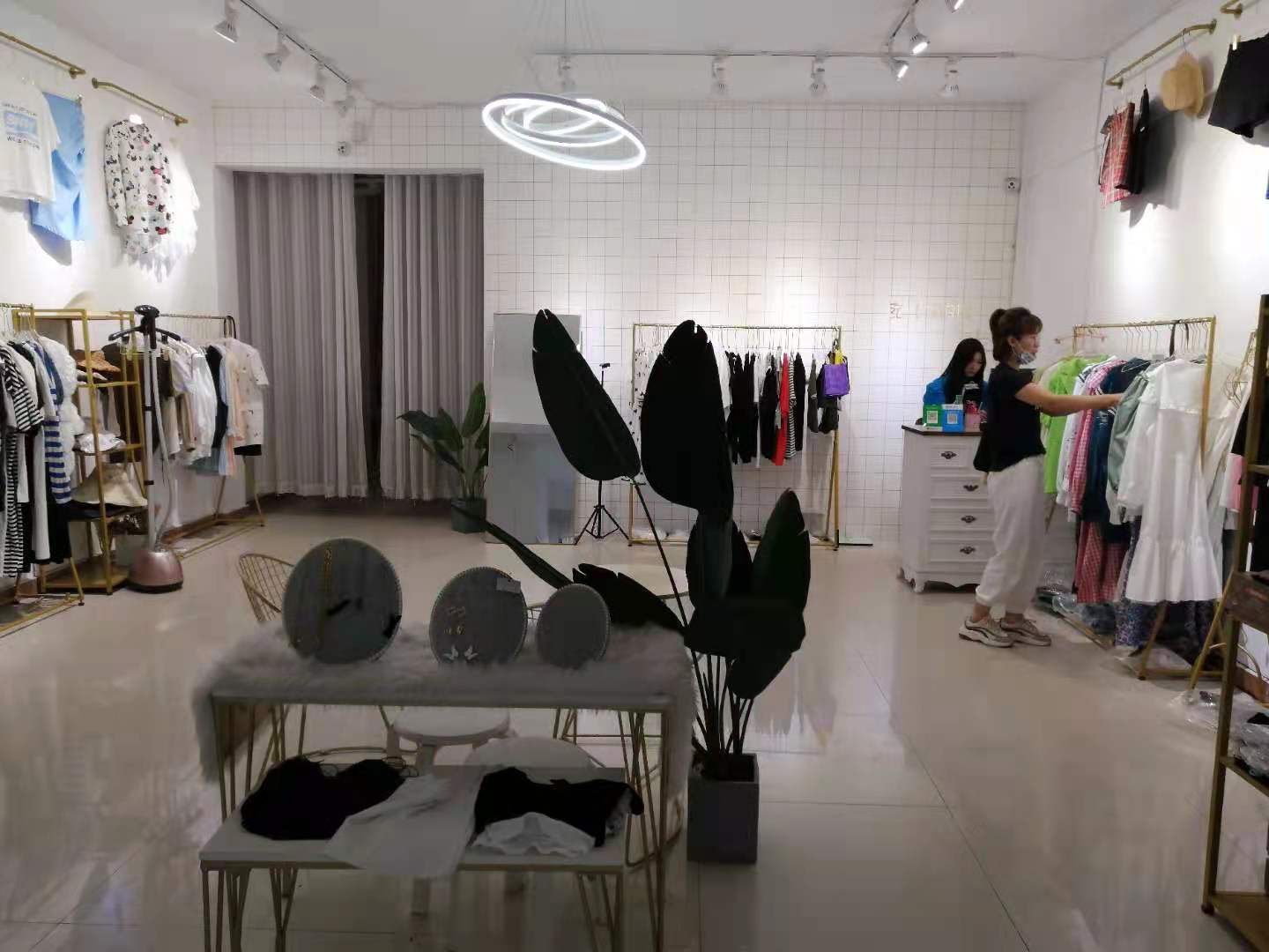 建華街門面房出租